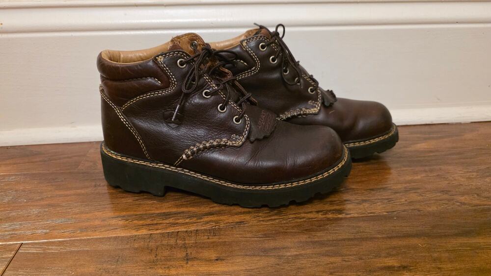 Ariat canyon leather boots 8.5B